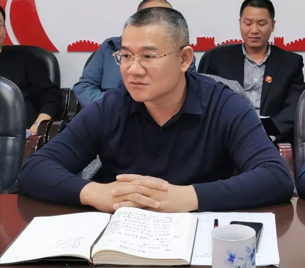 李寧湘到湘運公交開展“不忘初心、牢記使命”主題教育