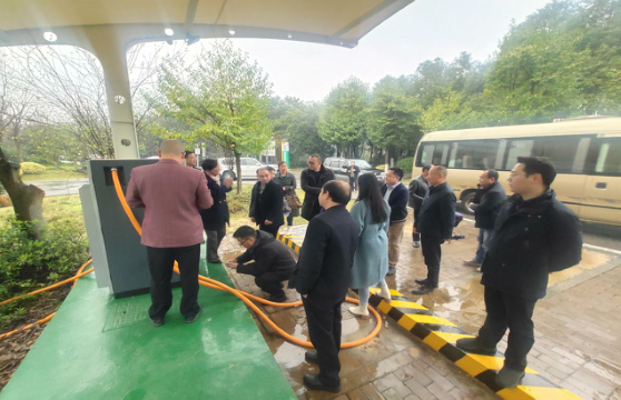 隆回縣政府考察團(tuán)與交發(fā)集團(tuán)交流研討新能源充電項目